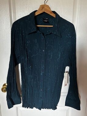 NWT Women's Shirt Size 2XL